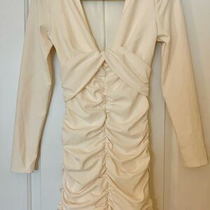✨ Zara Ruched Long-Sleeve Mini Dress – Size S (Retail $79)